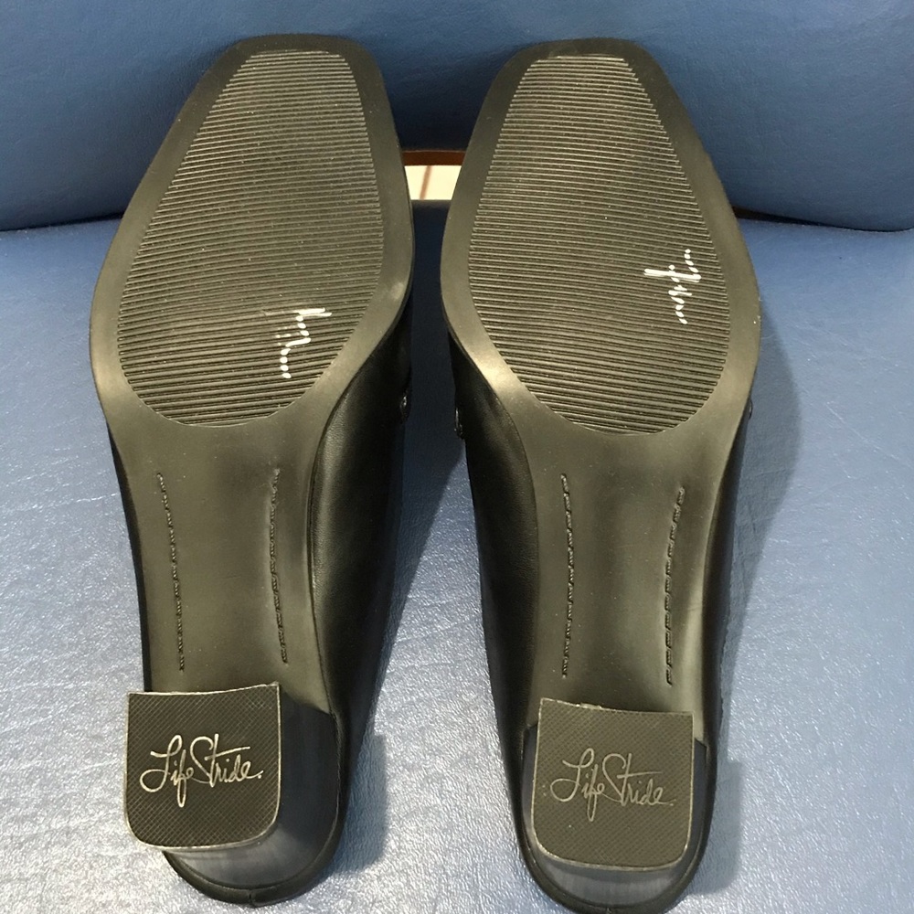 Life Stride black, slip-on heels - Picture 5 of 9